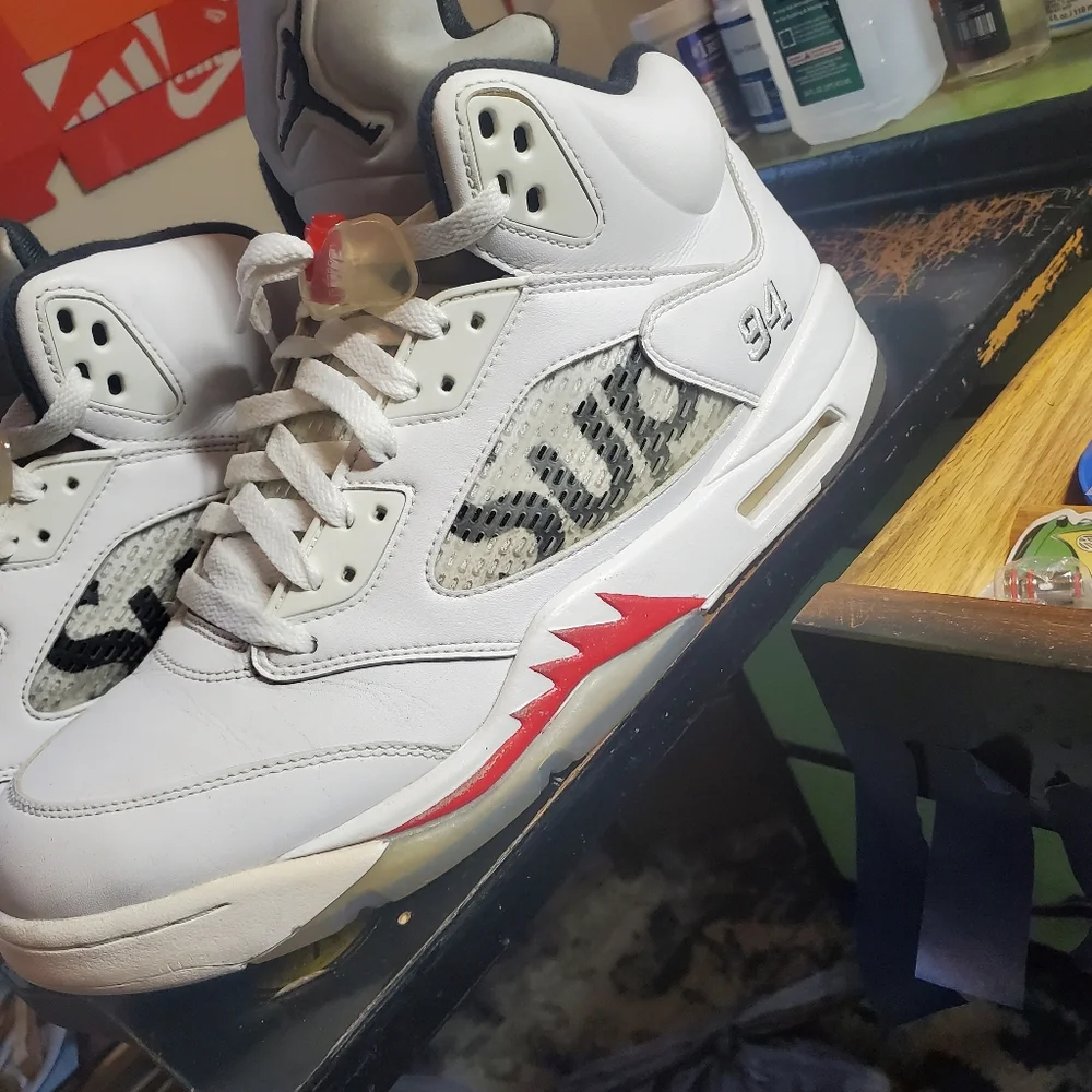Supreme x Air jordan 5 retro mens size 12 (flawed  pair) - Picture 5 of 8